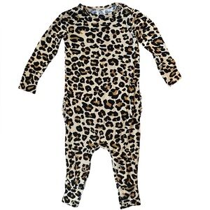 Posh Peanut leopard print ruffle snap up long sleeve romper size 9-12 months